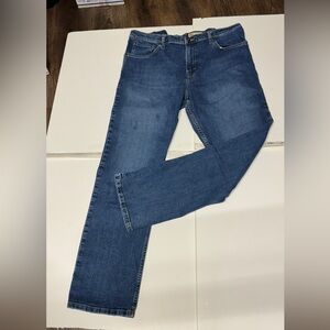 Wrangler Slim Straight Jeans - Size 38X32